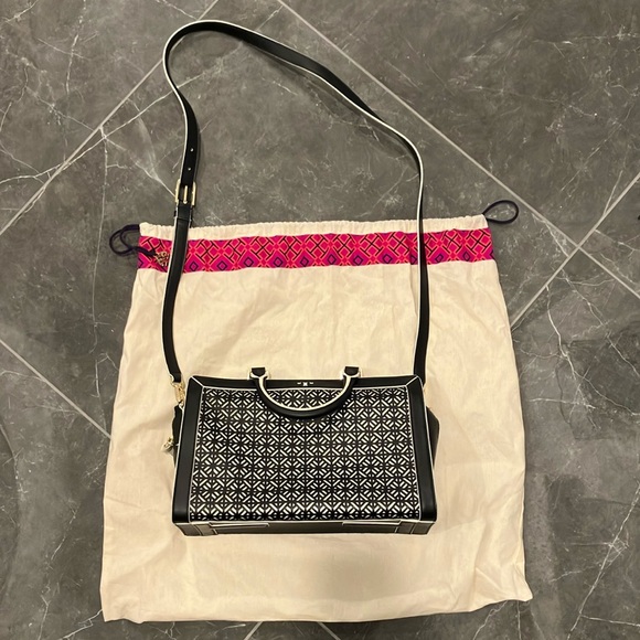 Tory Burch Bag Like New - Picture 2 of 14